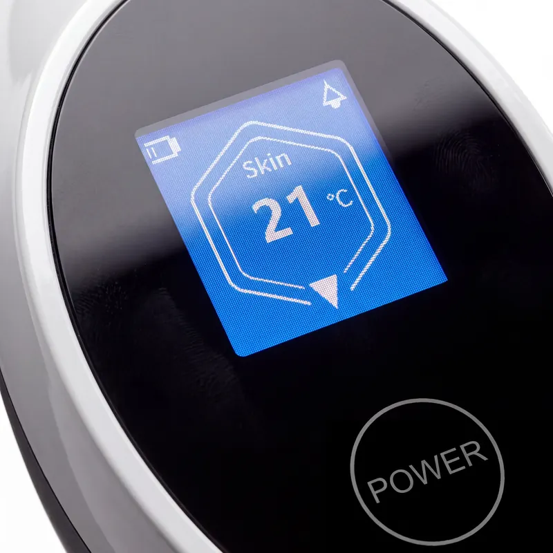 Live skin temperature readout on the device display